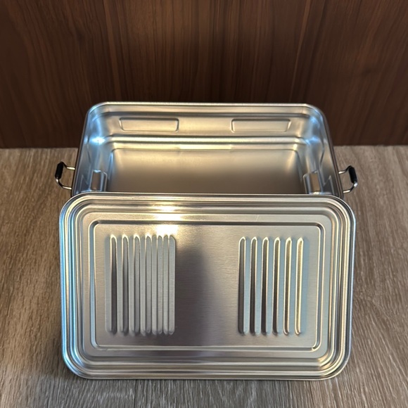 Stanley 1.25qt Black Classic Useful Box - Picture 2 of 3